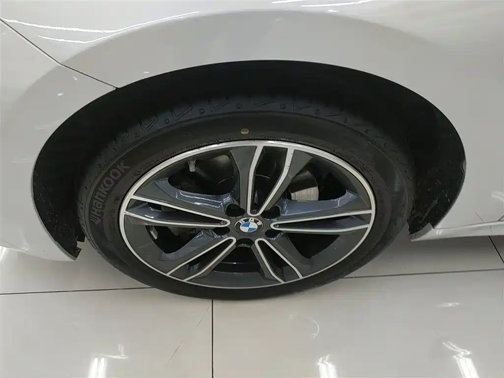 BMW 1 Series 2022 120i M Sport фото 23