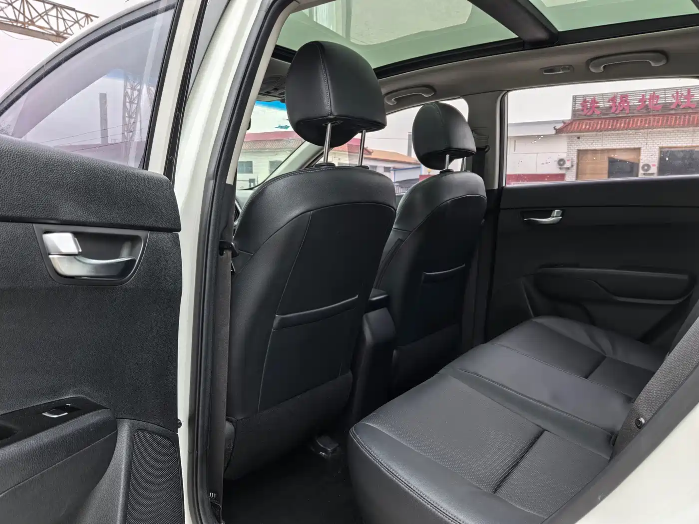 Kia KX3 Smart Run 2015 1.6L Automatic 2WD DLX фото 11