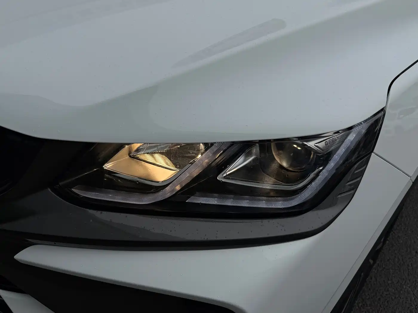 Photo 13 - Geely Coolray
