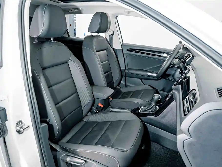 Volkswagen T-Roc, миниатюра 18