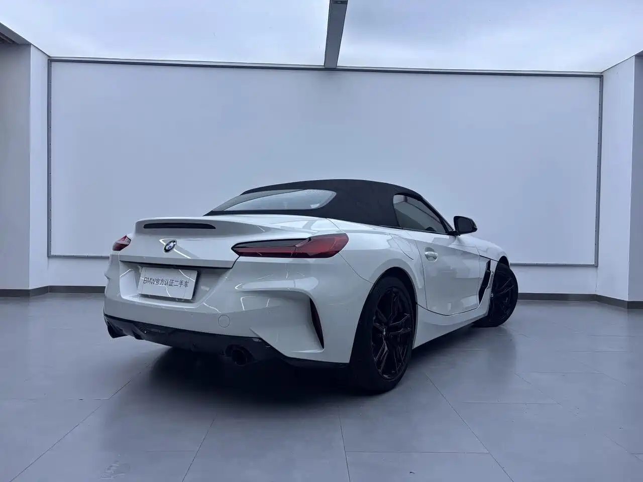 BMW Z4 2024 2023 sDrive 25i M Sport Shadowline Package