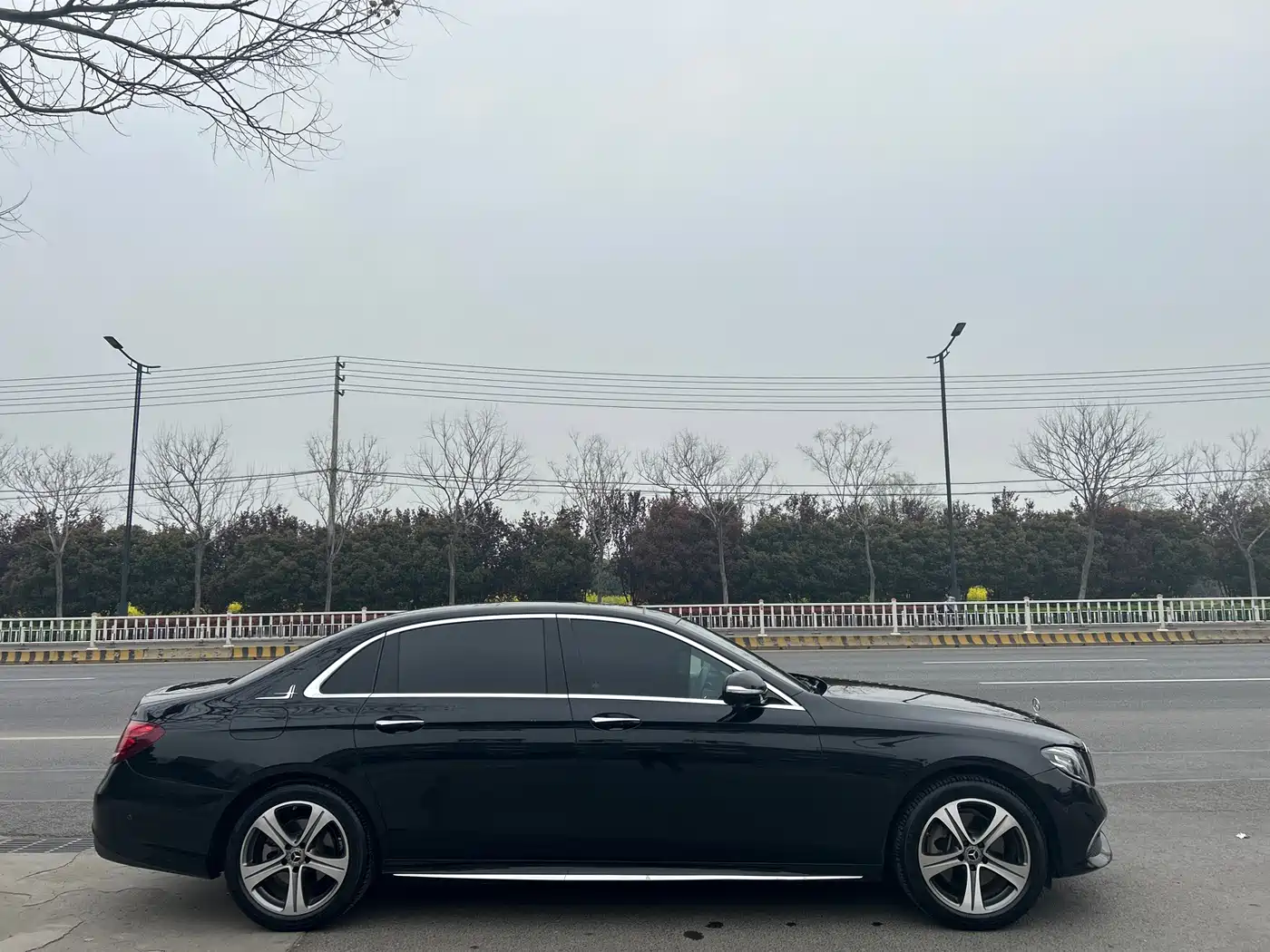 Mercedes-Benz E-Class 2020 Model E 260 L Sport фото 6