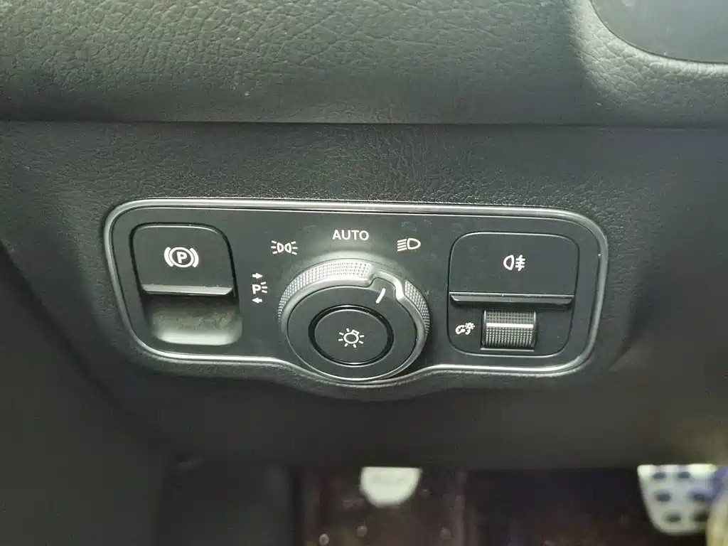 Mercedes-Benz GLB, миниатюра 21