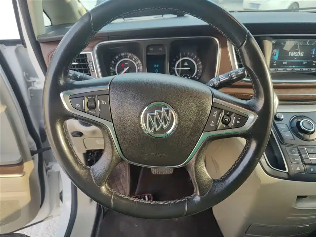 Buick GL8 2018 28T Luxury Model China VI фото 8