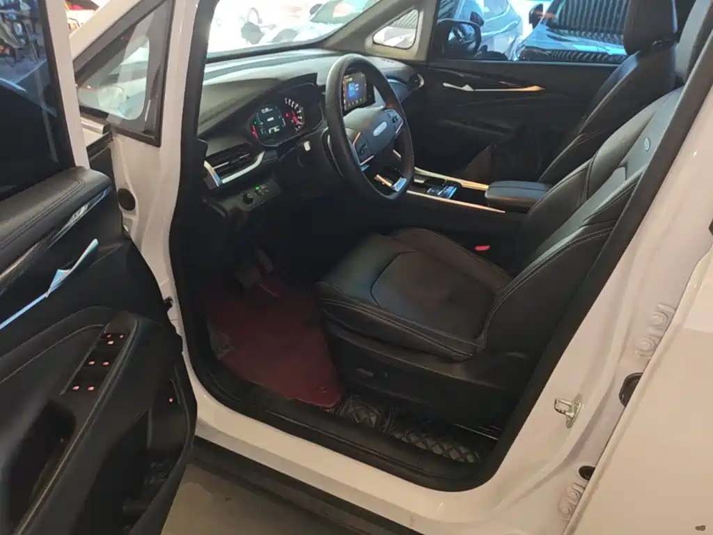 Maxus Maxus G50 2024 2023 Model PLUS 1.5T Happiness Recommended Auto Launch Edition