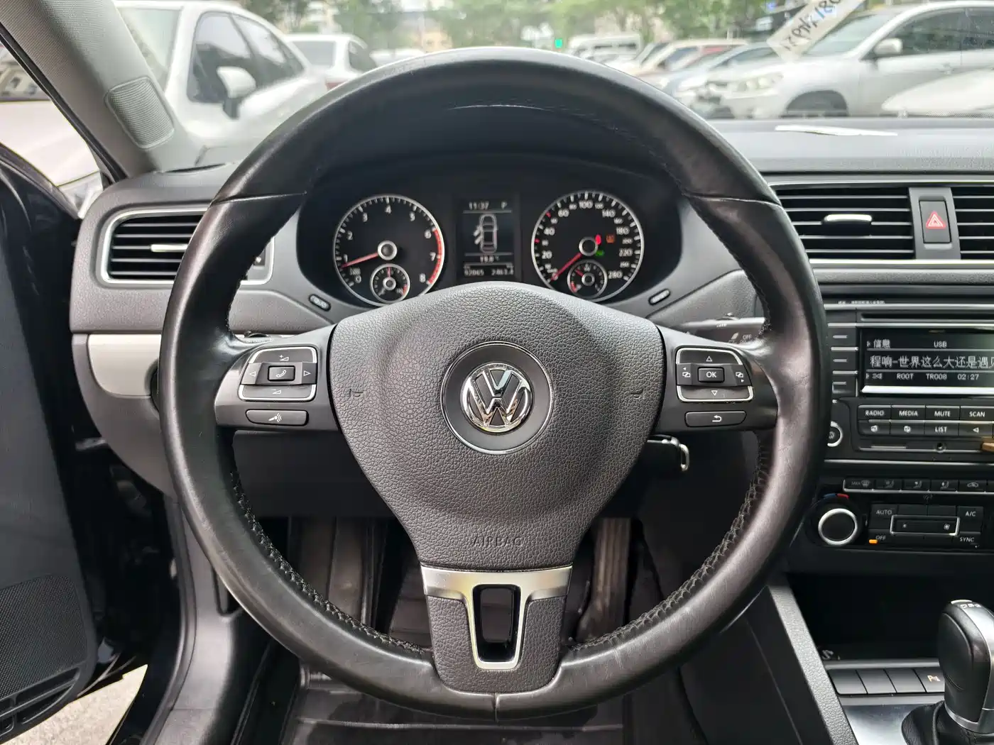 Volkswagen Sagitar 2014 1.4TSI Automatic Luxury фото 14