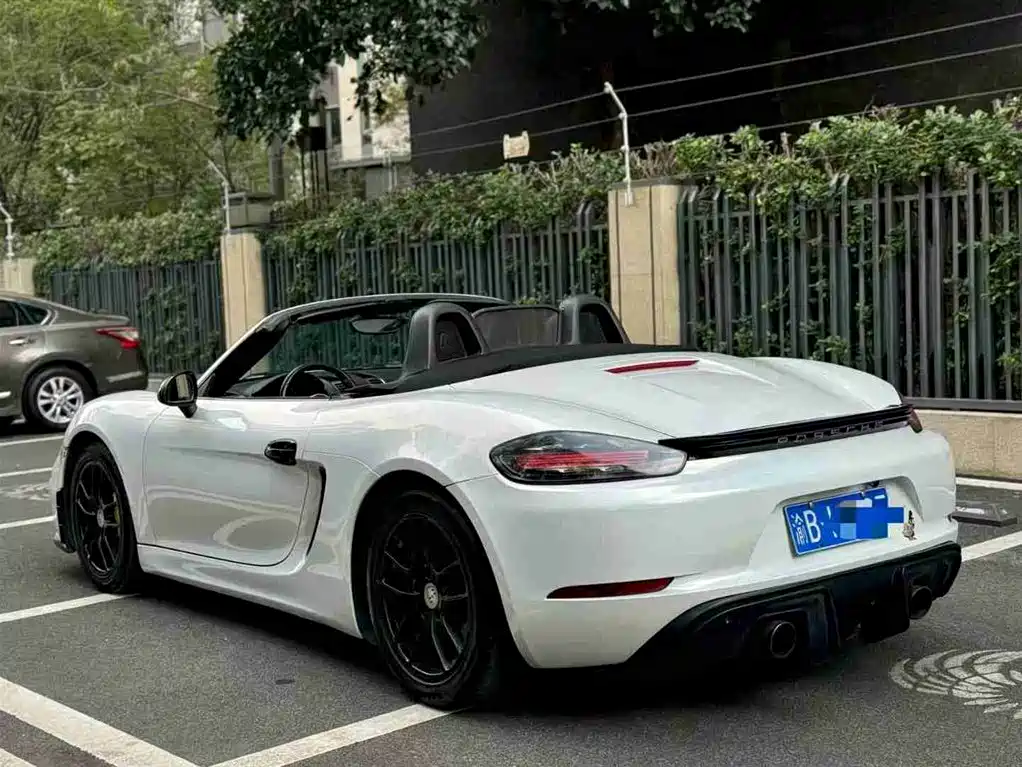 Porsche Boxster 2013 Boxster 2.7L фото 6