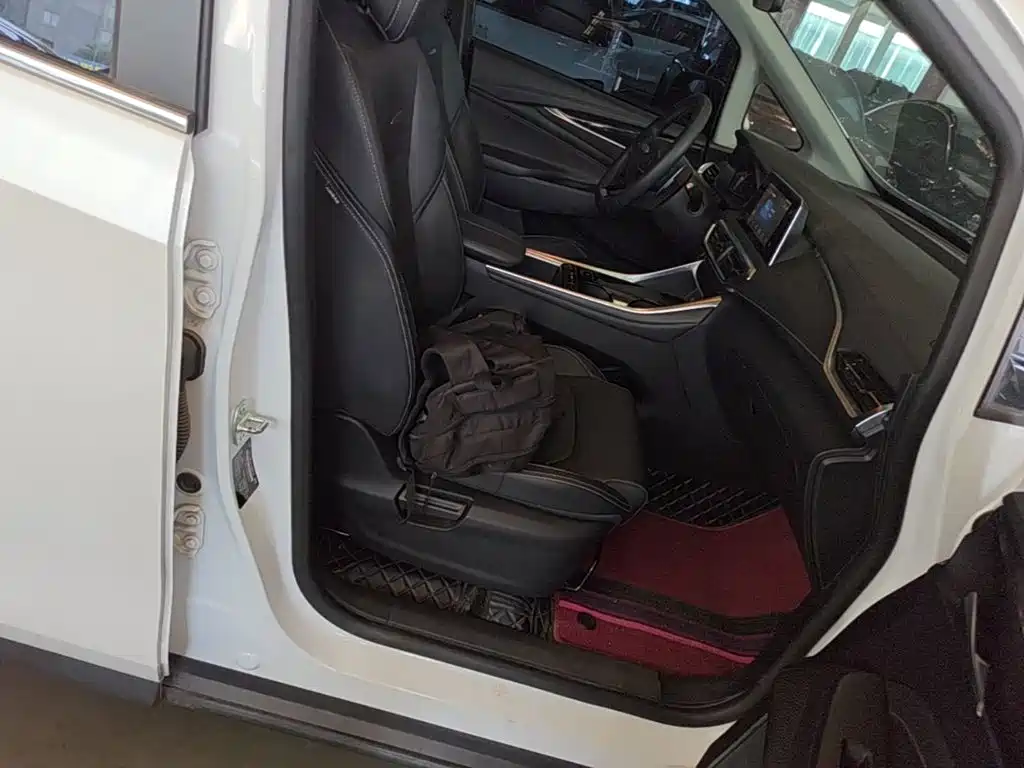 Maxus Maxus G50 2024 2023 Model PLUS 1.5T Happiness Recommended Auto Launch Edition