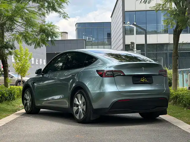 Tesla Model Y 2022 Facelift Rear-Wheel Drive Version — фото 4