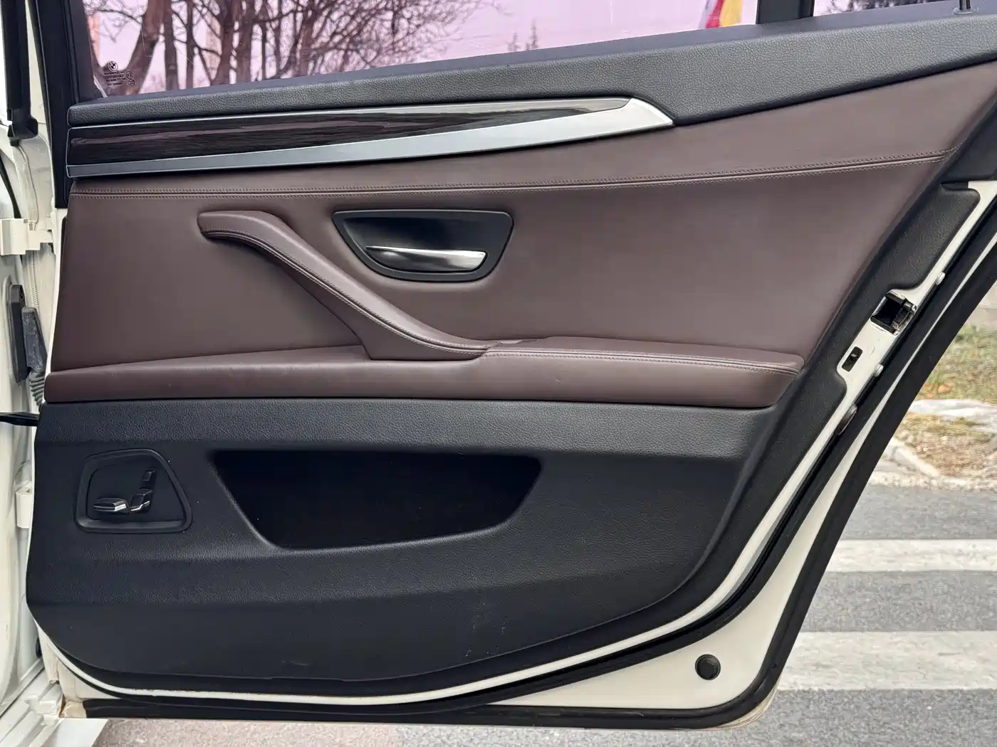 BMW 5 Series 2014 525Li Luxury Design Package фото 16