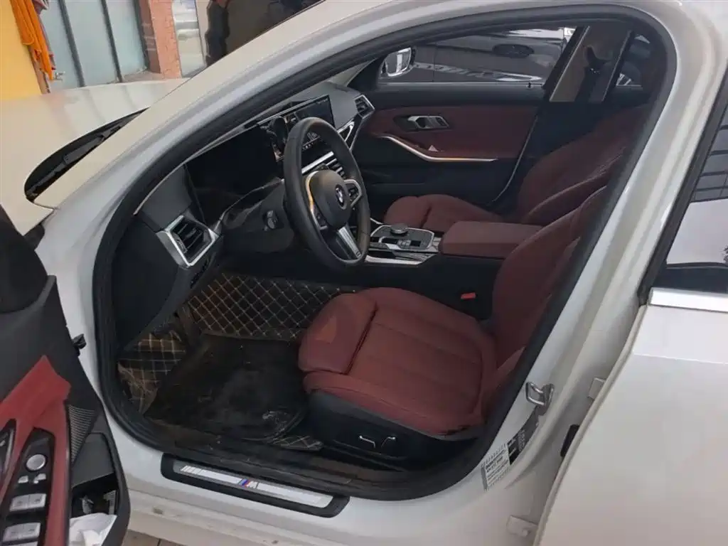 BMW 3 Series 2024 320Li M Sport Package фото 15