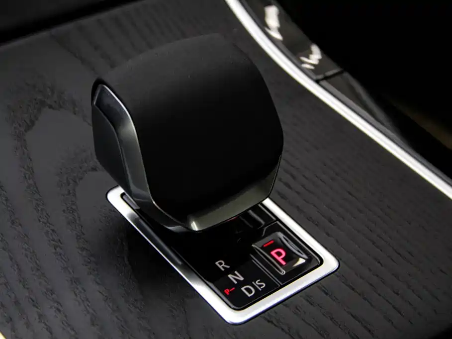 Land Rover Range Rover Evoque 2025 2024 Range Rover Evoque L 249PS Light Master Edition