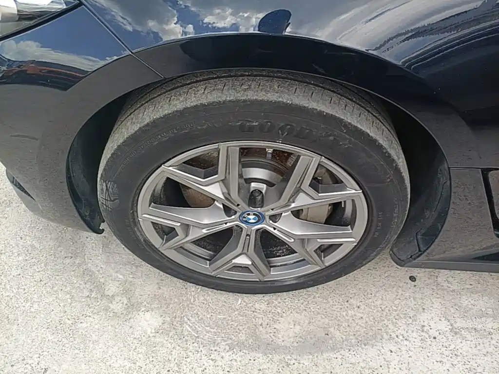 Фото 23 - BMW i3