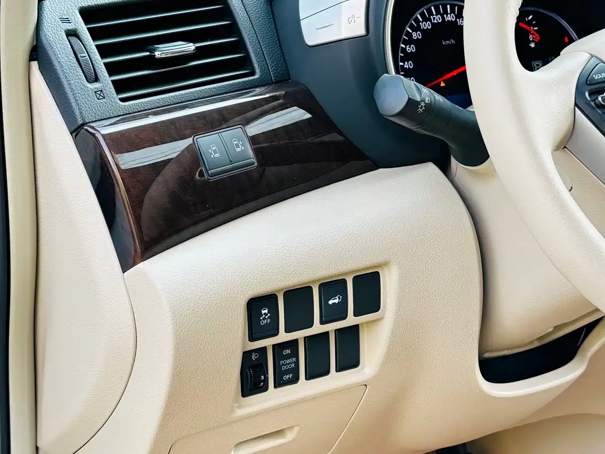 Nissan Quest 2018 2015 3.5L SL