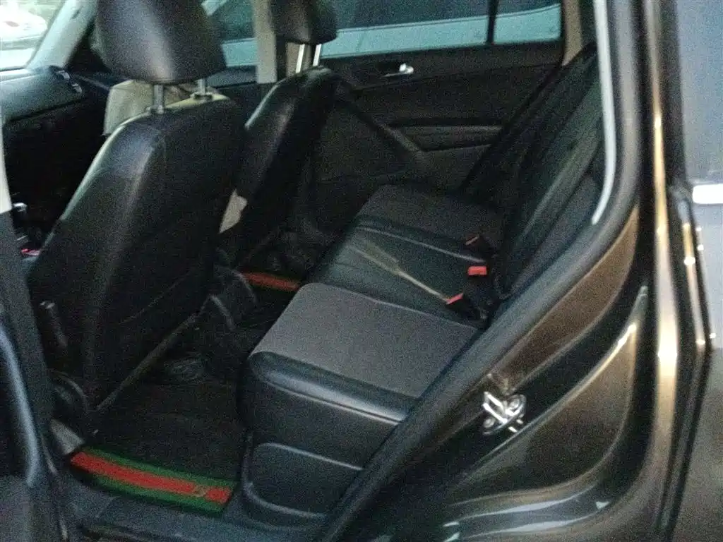 Volkswagen Tiguan 2015 1.8TSI Automatic 2WD Trendline фото 14