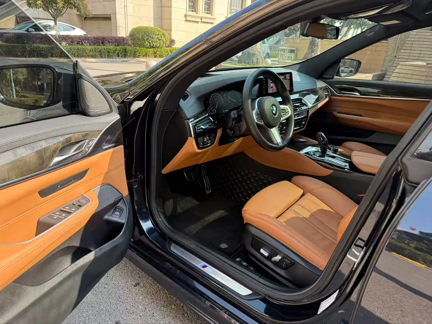 BMW 6 Series GT 2019 630i M Sport Package фото 6