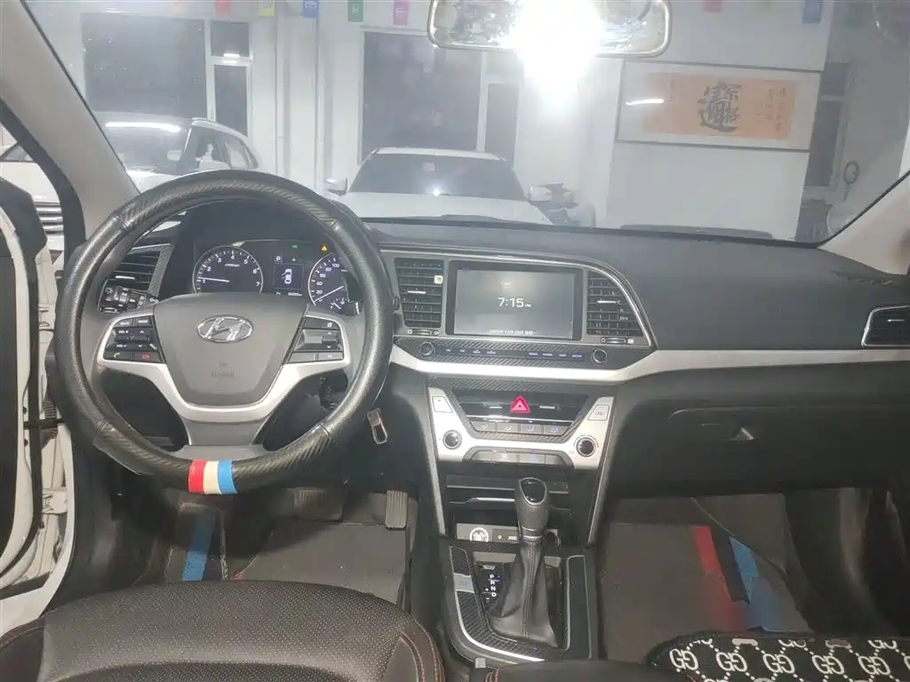 Hyundai Elantra 2016 Model 1.6L Automatic Smart Elite фото 10