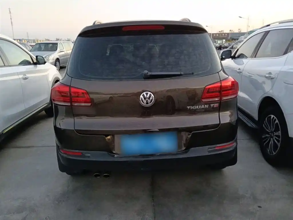 Volkswagen Tiguan 2015 1.8TSI Automatic 2WD Trendline фото 5