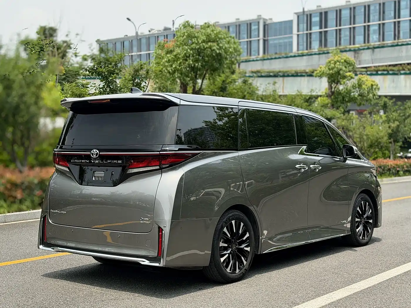 Toyota Vellfire 2024 2024 Crown Hybrid 2.5L Executive Premium Edition