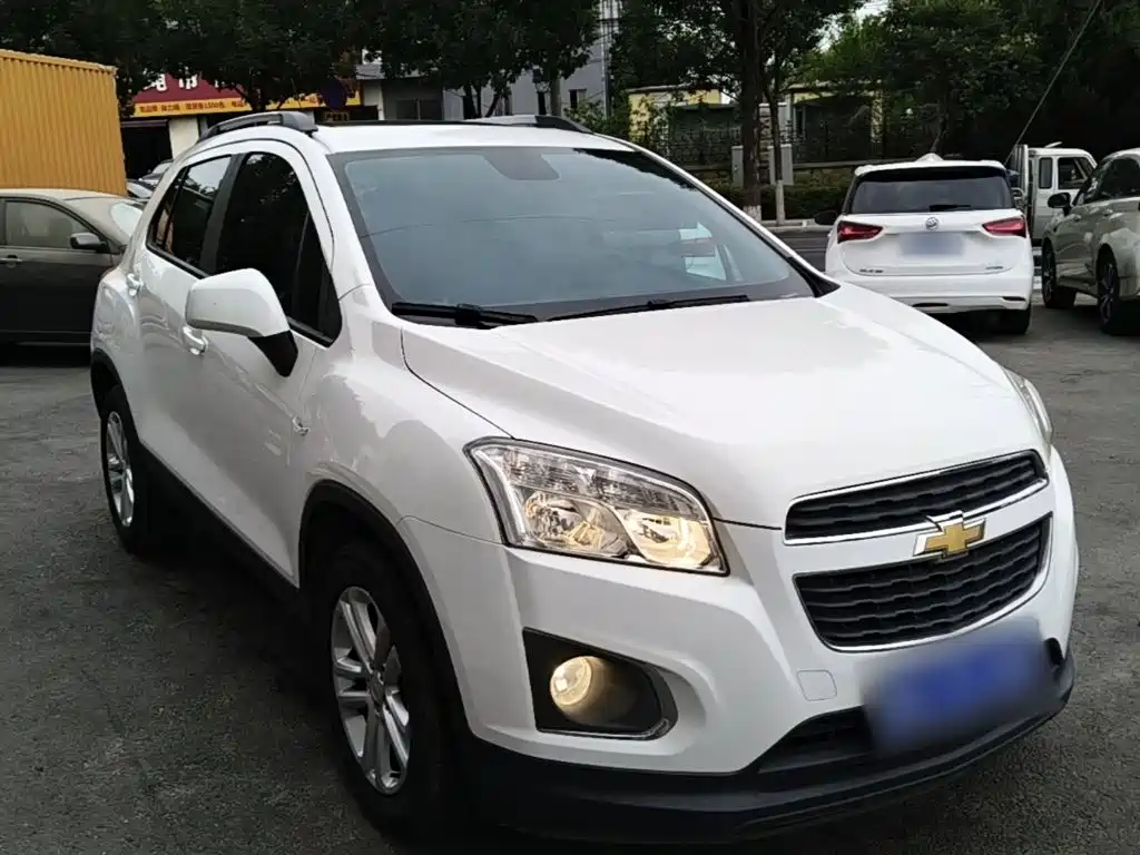 Фото 4 - Chevrolet Trax
