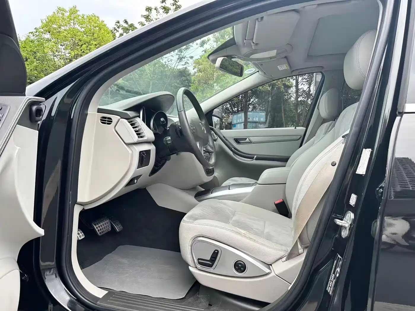 Mercedes-Benz R-Class 2018 2015 R 320 4MATIC Luxury
