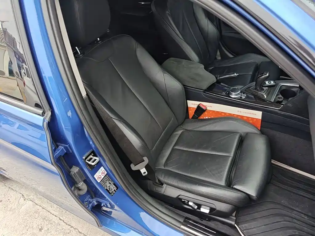 Фото 25 - BMW 3 Series