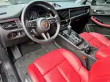 Photo 10 - Porsche Macan