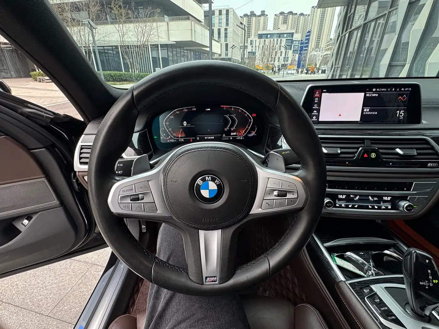 BMW 7 Series 2019 Facelift 740Li Leading M Sport Package фото 14