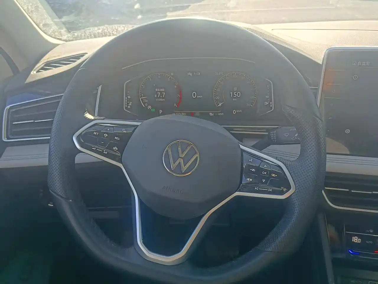 Volkswagen Tiguan L 2022 330TSI Automatic 2WD Smart Edition фото 10