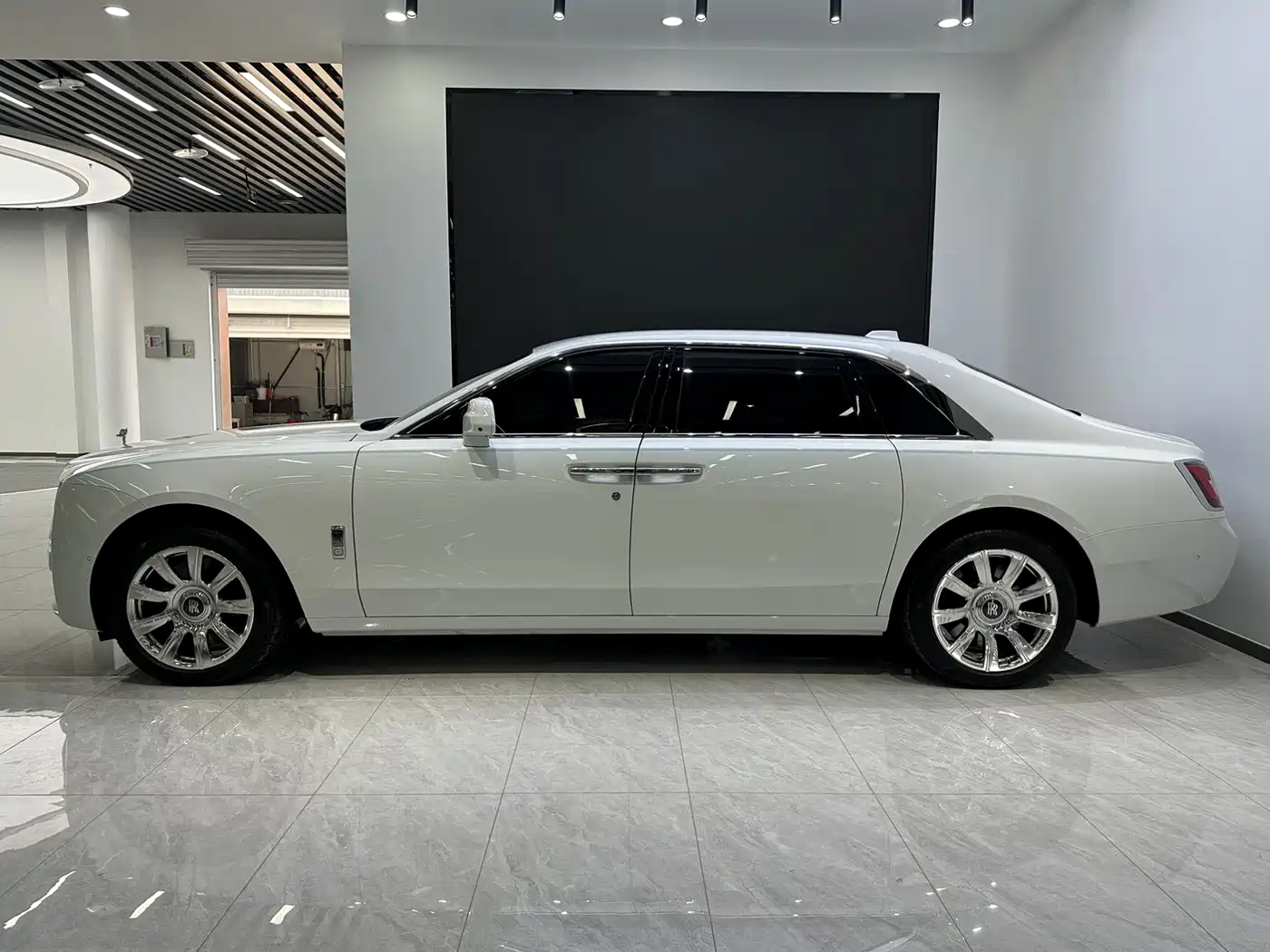 2025 Rolls-Royce Ghost