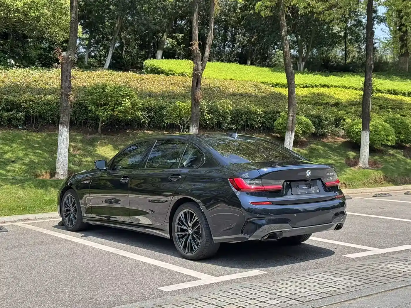 BMW 3 Series 2022 325Li M Sport Shadow Edition фото 8
