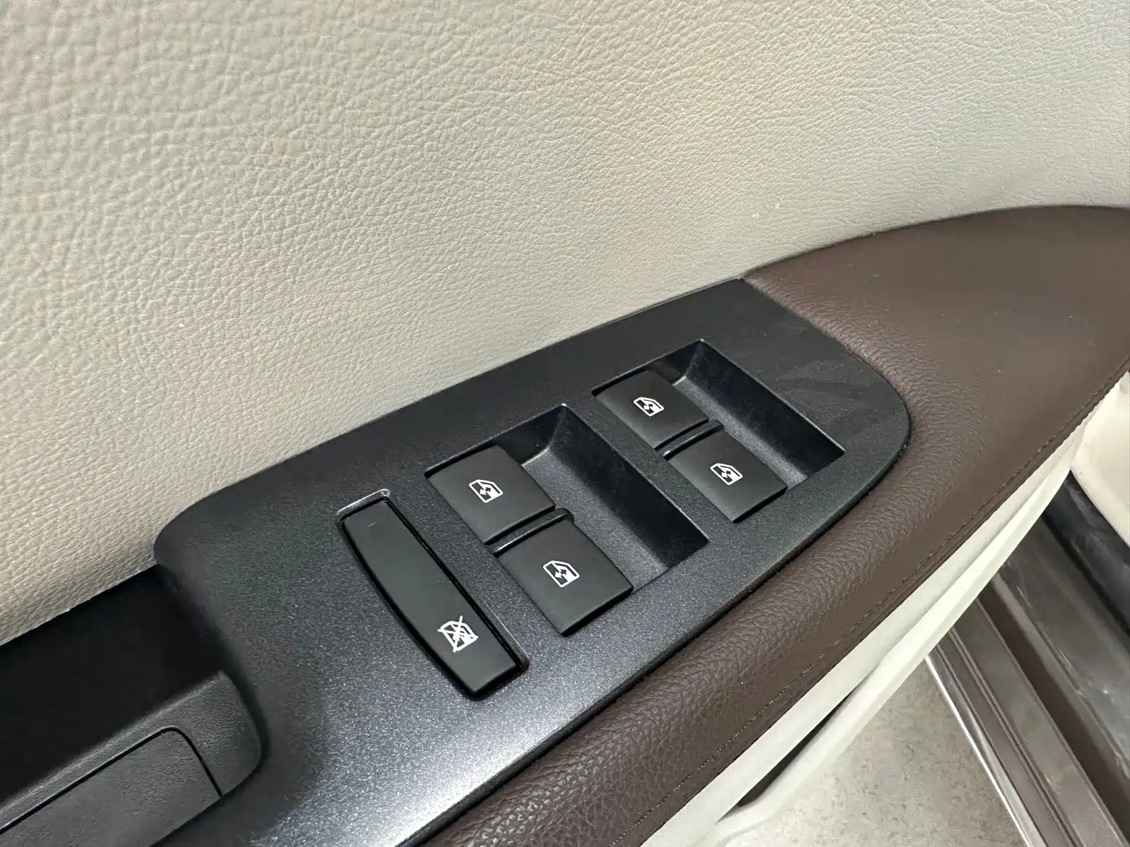 Фото 5 - Buick GL8