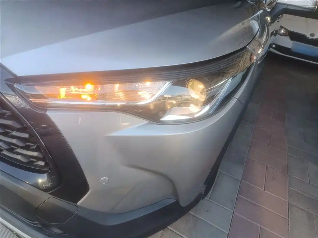 Toyota Corolla Cross 2022 2.0L Elite Edition фото 15