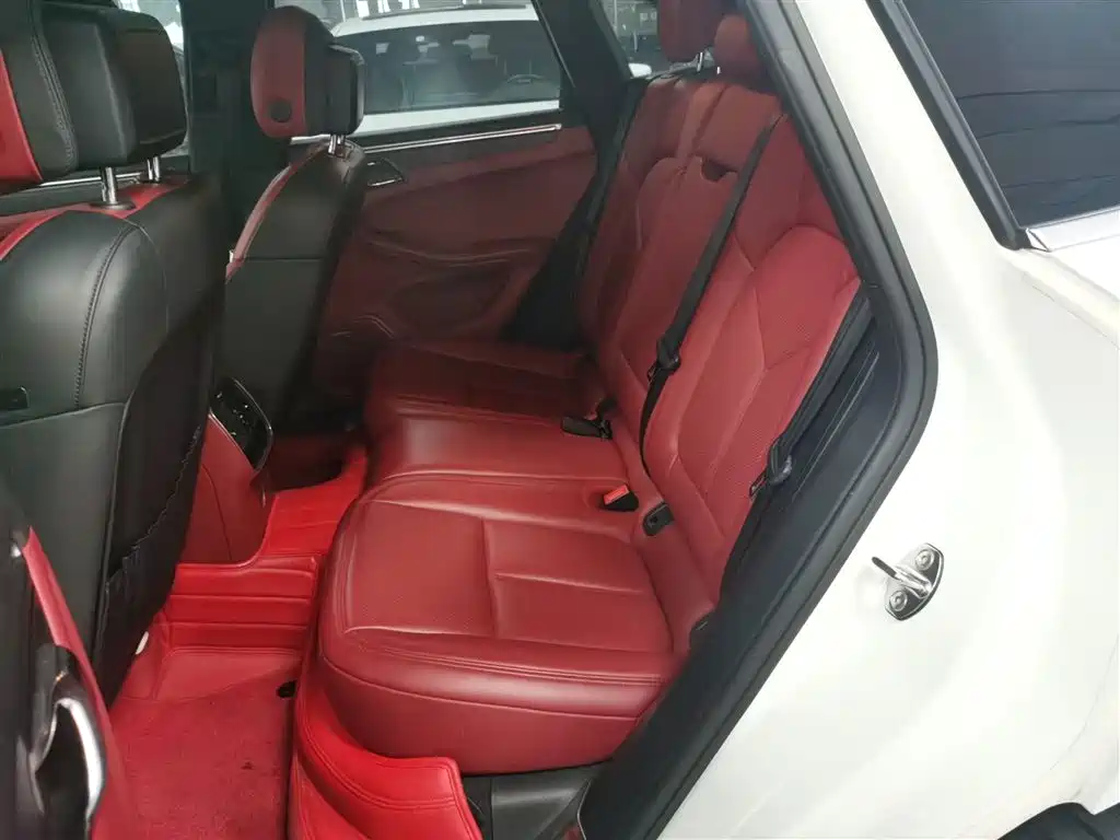 Porsche Macan 2017 Macan 2.0T фото 14