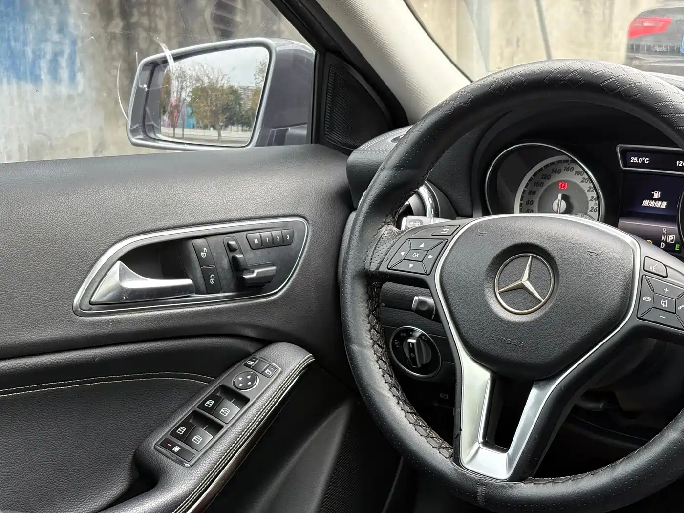 Mercedes-Benz GLA 2015 2015 GLA 200 Fashion