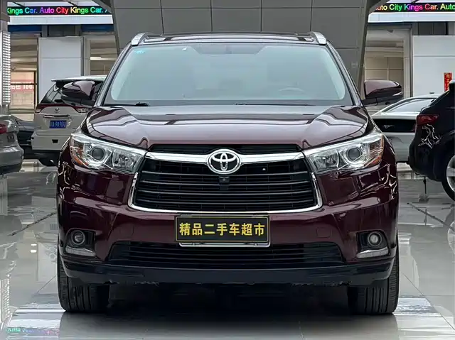TOYOTA HIGHLANDER