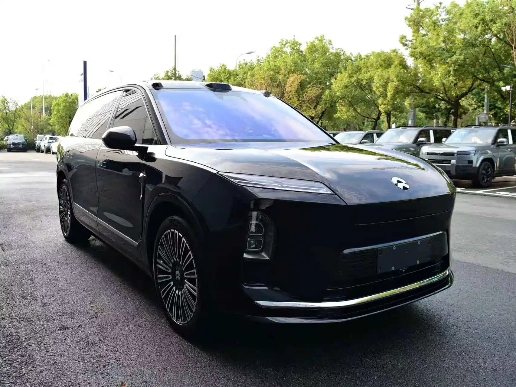 Фото 3 - NIO ES8