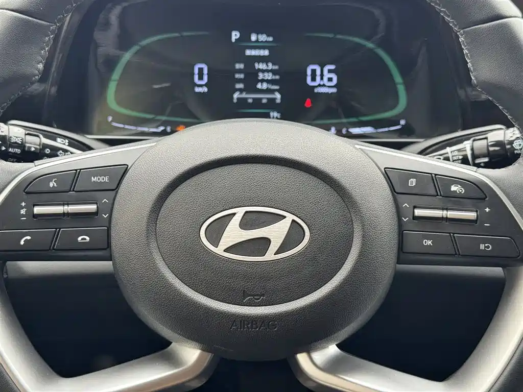 Hyundai Elantra 2023 1.5L CVT GLX Elite Edition фото 6