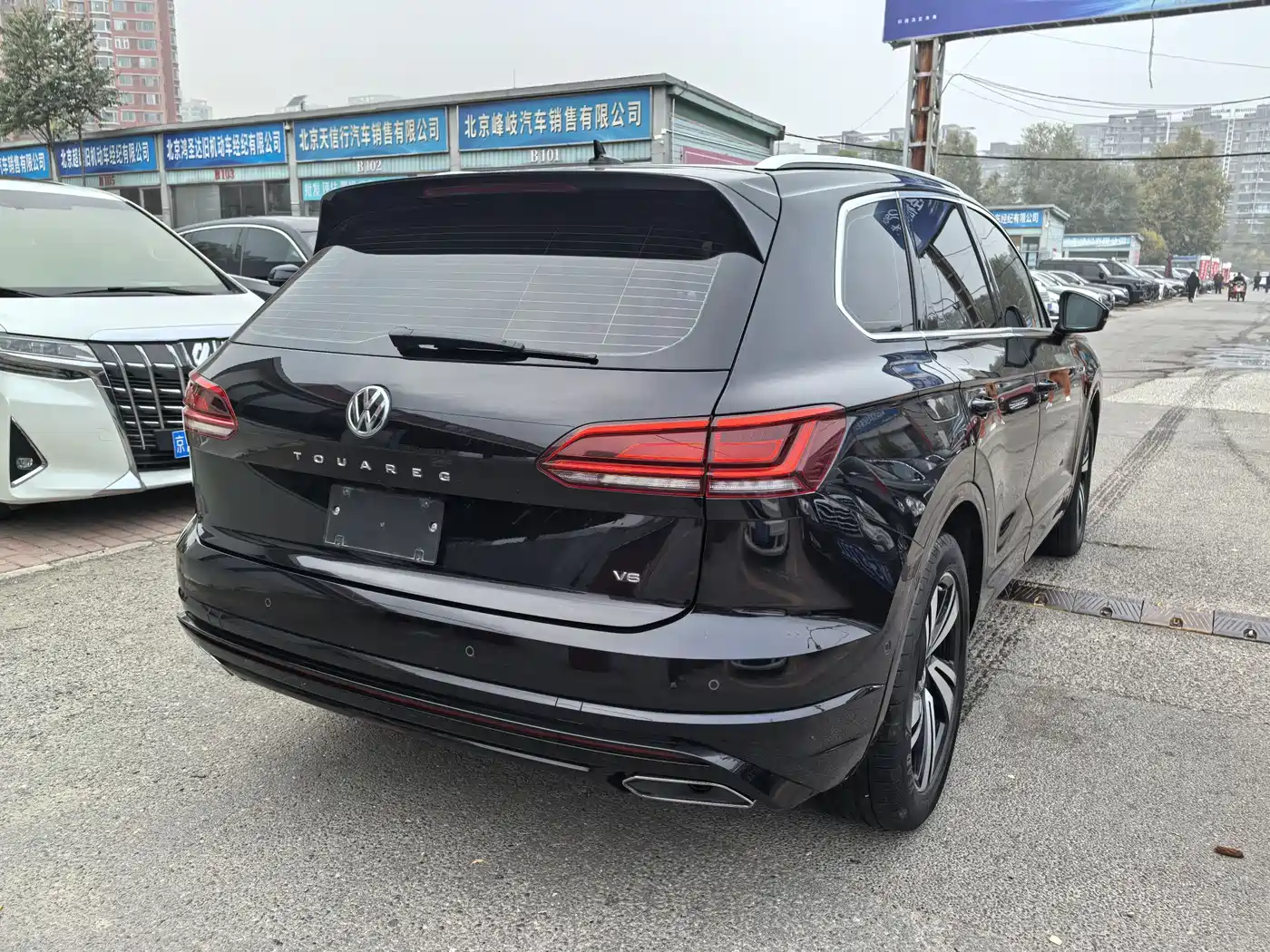 VOLKSWAGEN TOUAREG