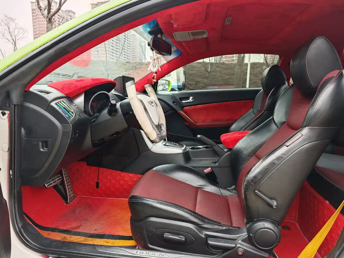 Hyundai Genesis Coupe 2009 2.0T Automatic Elegant Edition фото 4