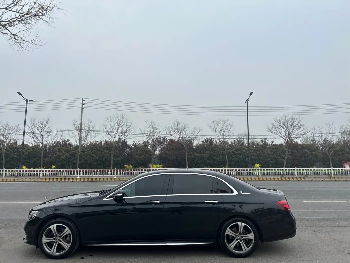Mercedes-Benz E-Class 2020 Model E 260 L Sport фото 2