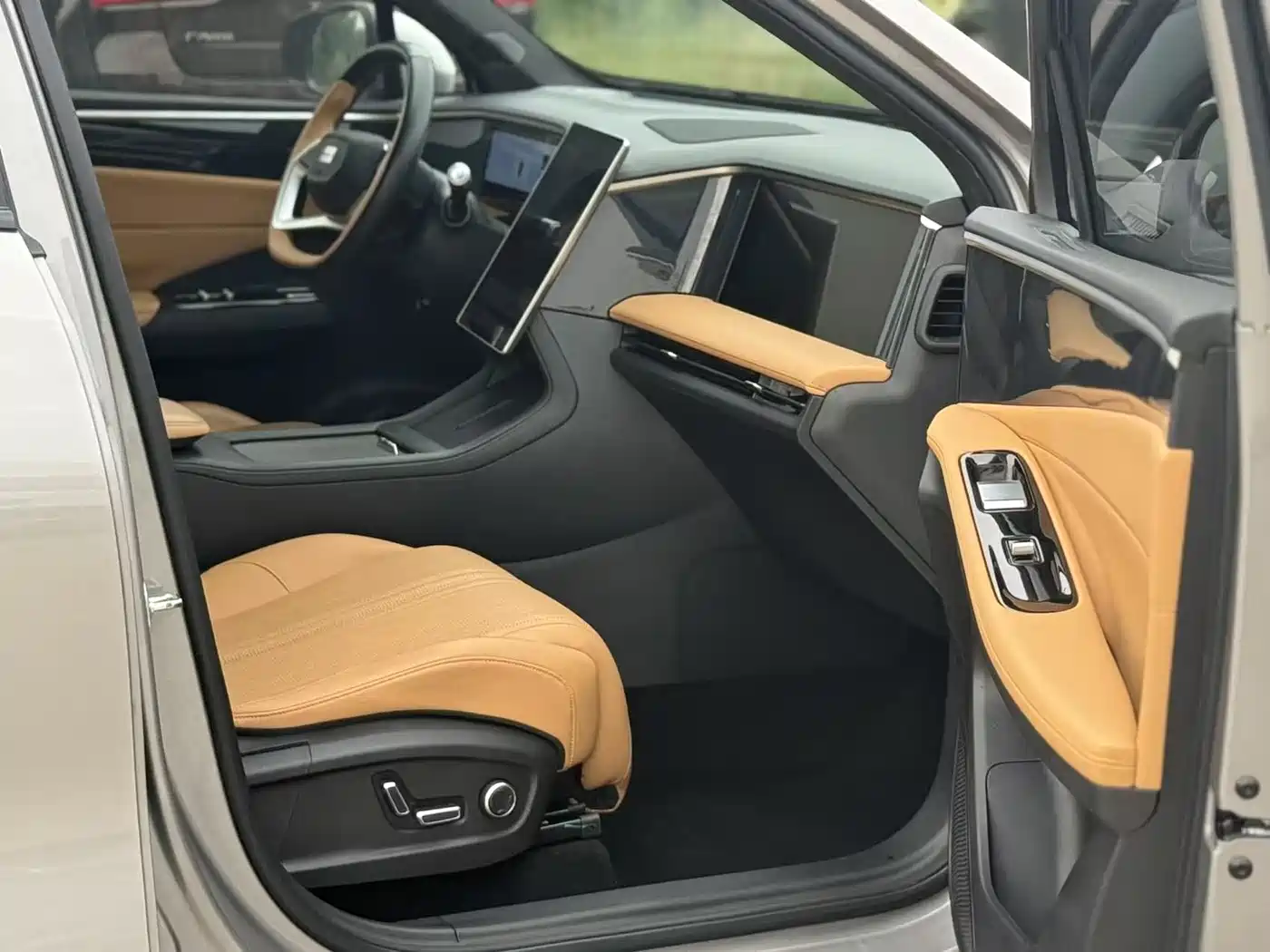 Geely Galaxy Galaxy L7 2024 1.5T 115km PLUS Soaring Dragon Edition фото 12
