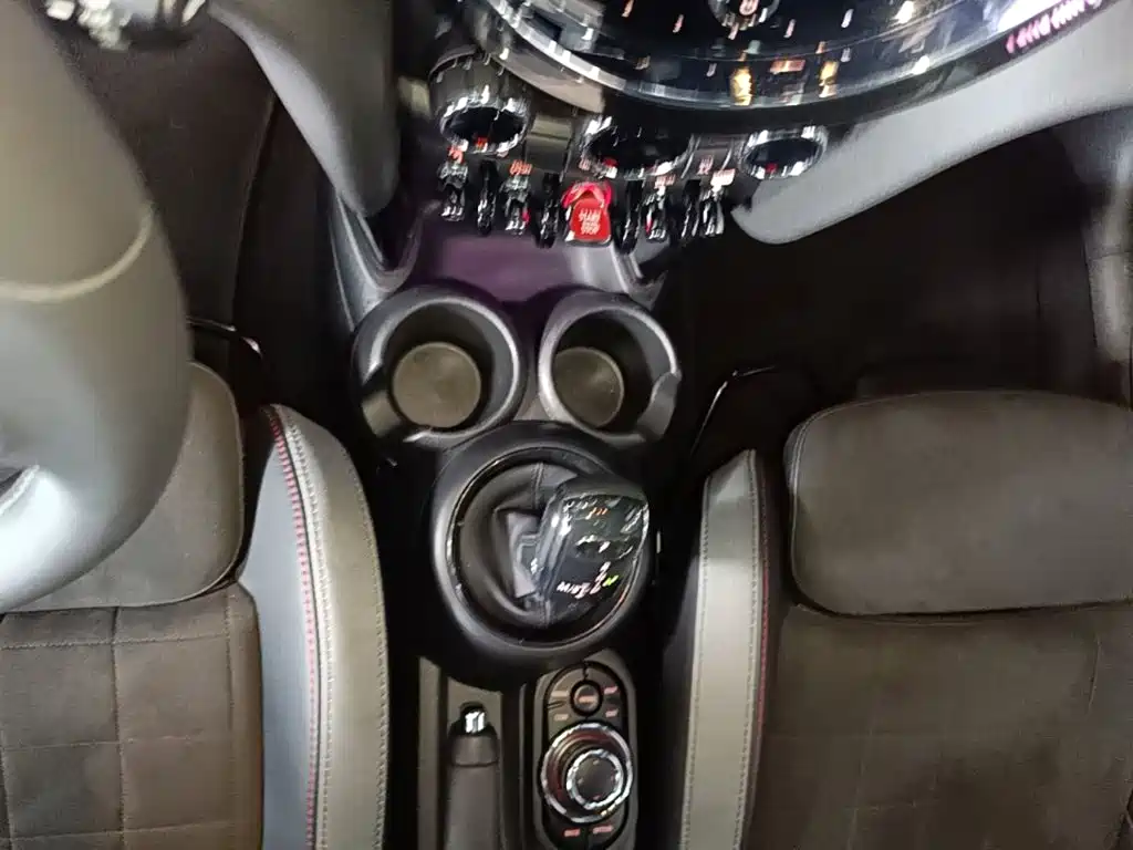 MINI JCW 2023 2023 2.0T JOHN COOPER WORKS Pat Moss Tribute Edition
