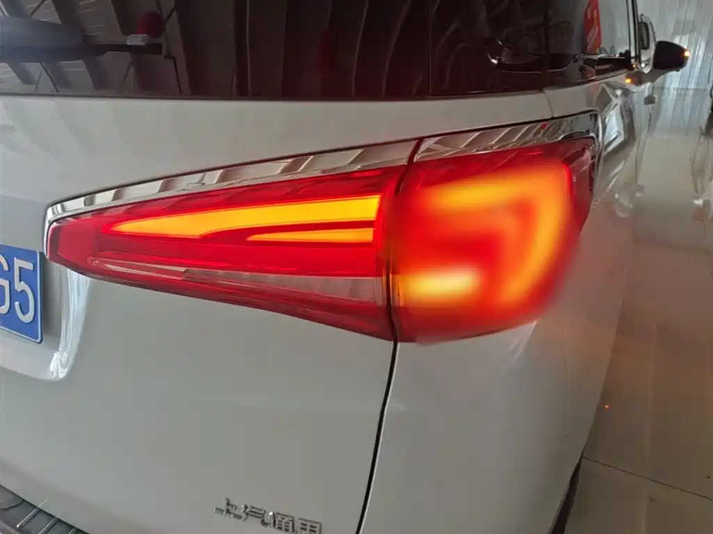 Buick GL8 2017 ES 28T Comfort Type China V фото 8