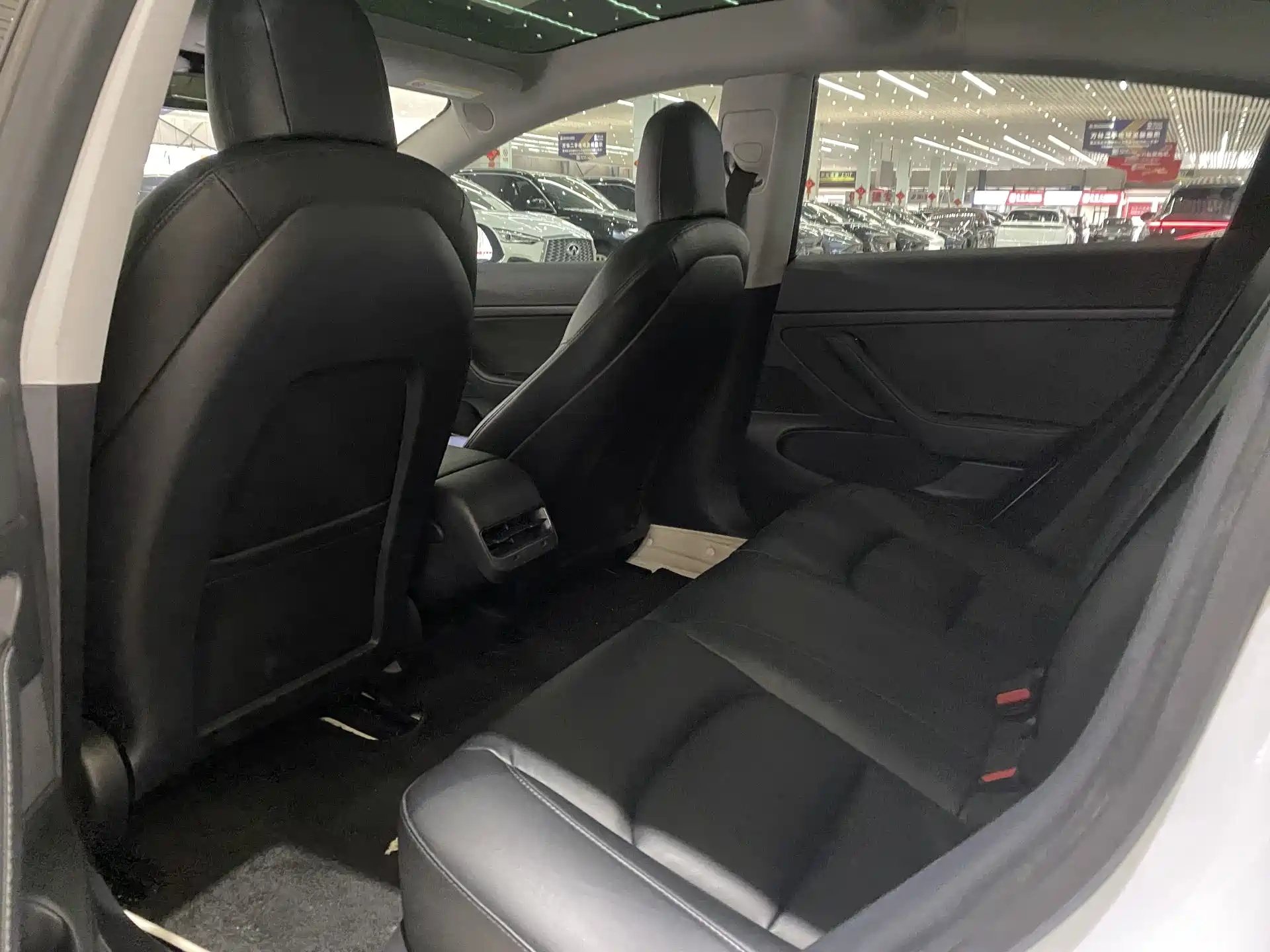 Фото 5 - Tesla Model 3