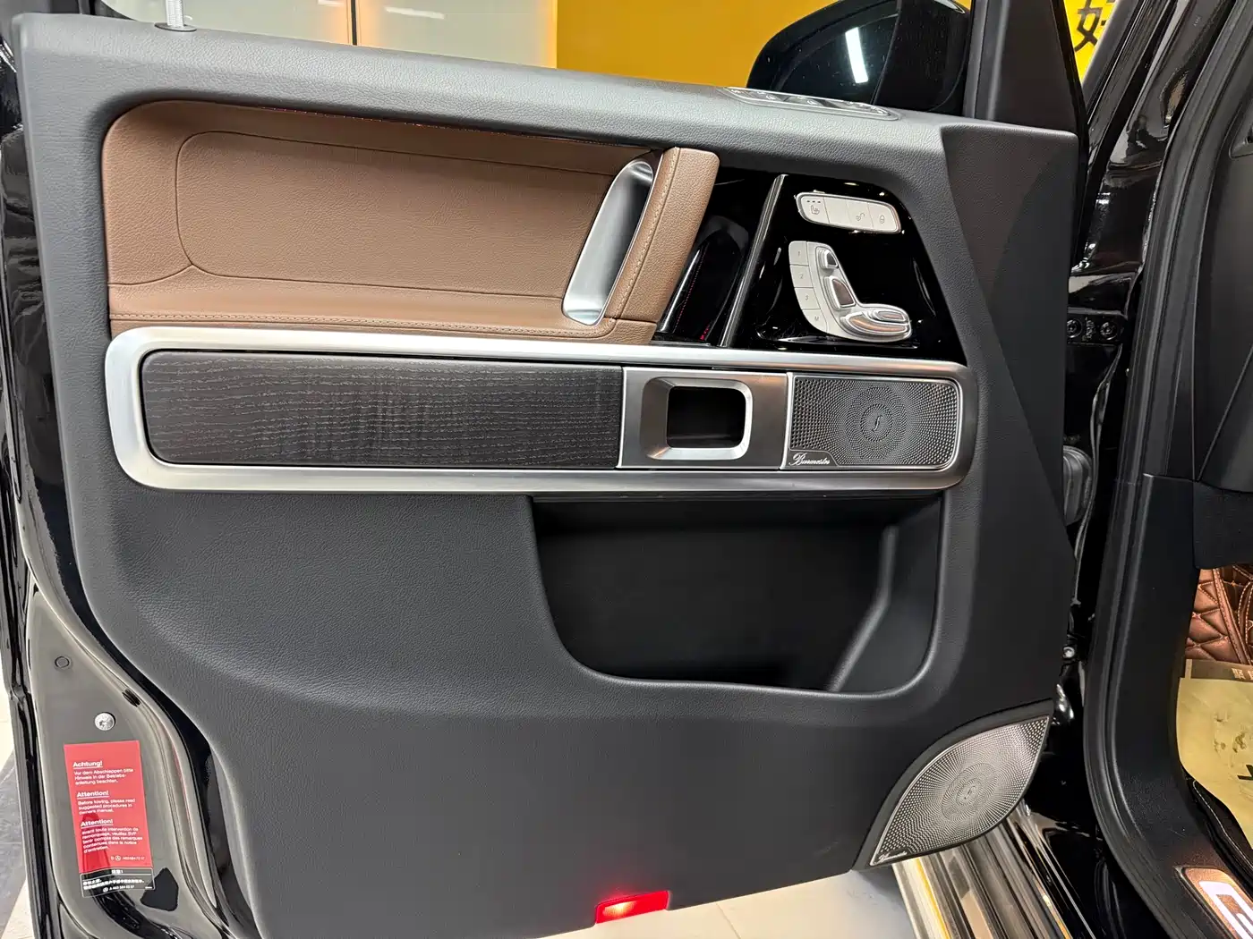 Mercedes-Benz G-Class 2024 G 350 фото 20