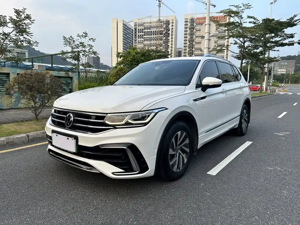 Volkswagen Tiguan L PHEV 2022