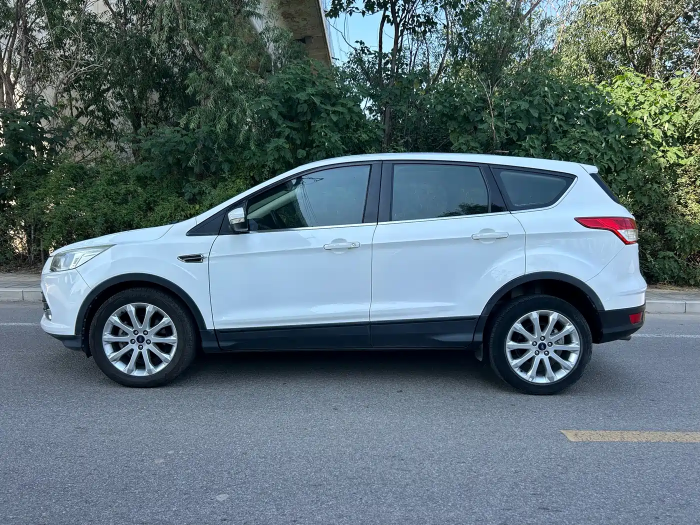 Ford Kuga 2014 2013 1.6L GTDi FWD Trend