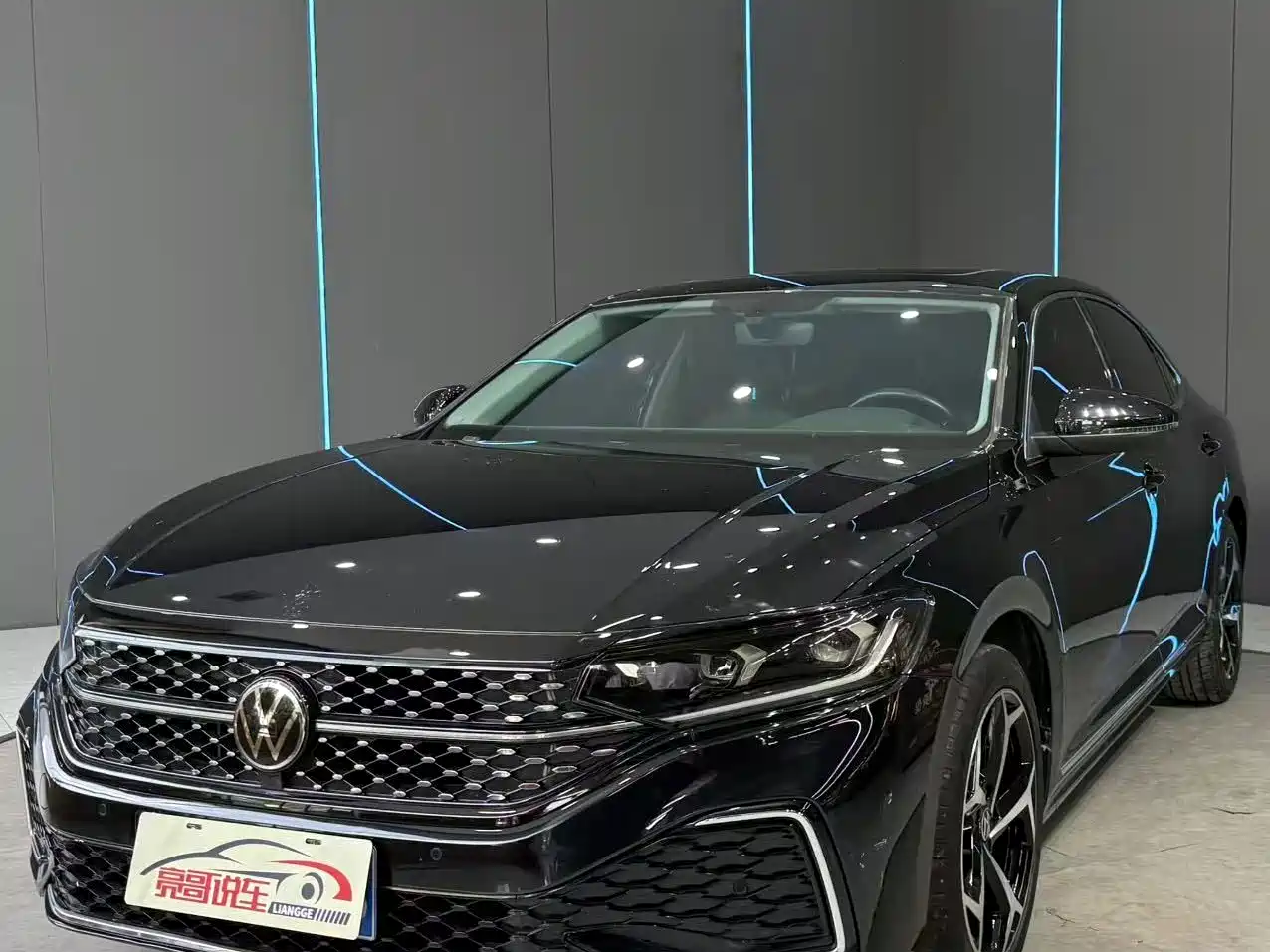 Volkswagen Passat 2023 330TSI Starlight Elite Edition