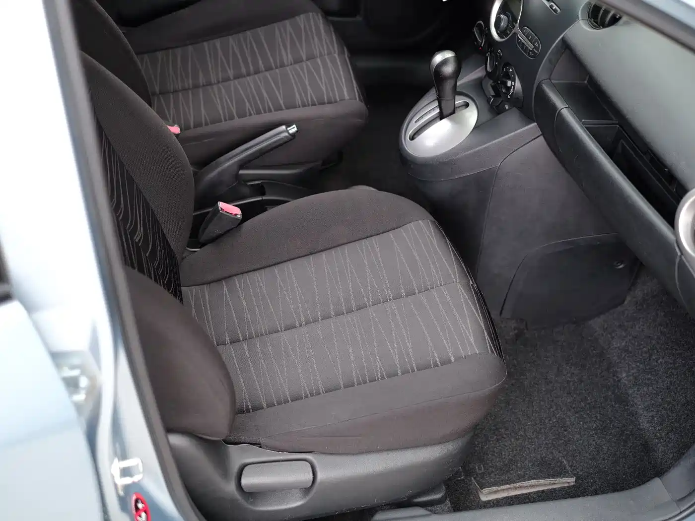 Mazda 2 2011 2011 Xuan Dong 1.5L Auto Luxury Edition